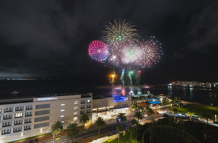 【毎週土曜日開催】打ち上げ花火　ホテルの目の前に上がる花火をお楽しみいただけます